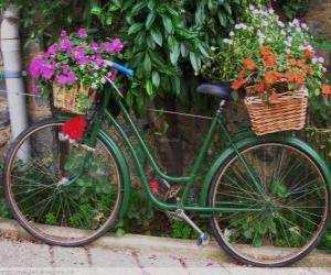 пазл Велосипед с корзины полный цветов